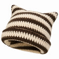 Bonnet rayé marron et beige avec oreilles de chat