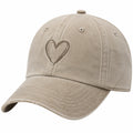 Casquette décontractée brodée cœur beige